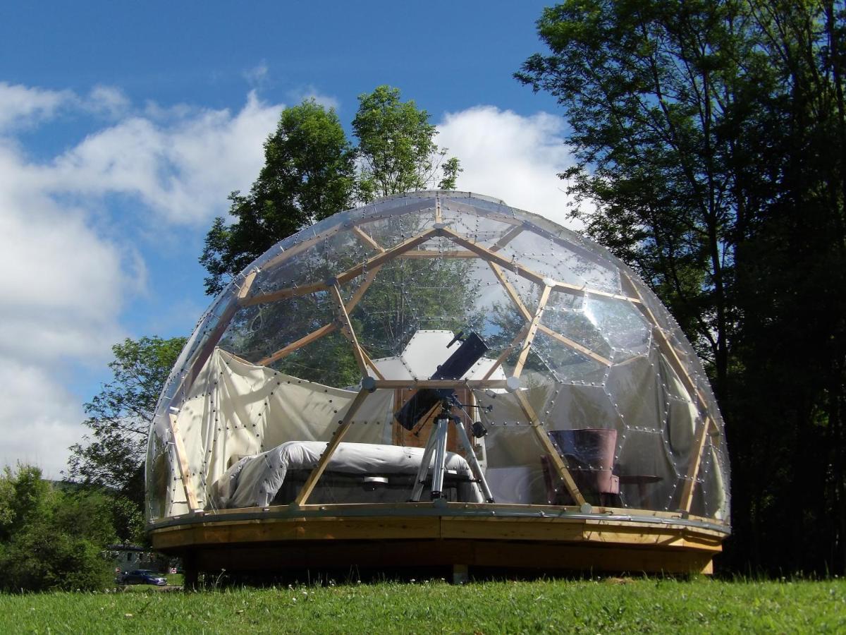 Camping 3 Etoiles - Piscine Chauffee - Vue Montagne 圣吉隆 外观 照片