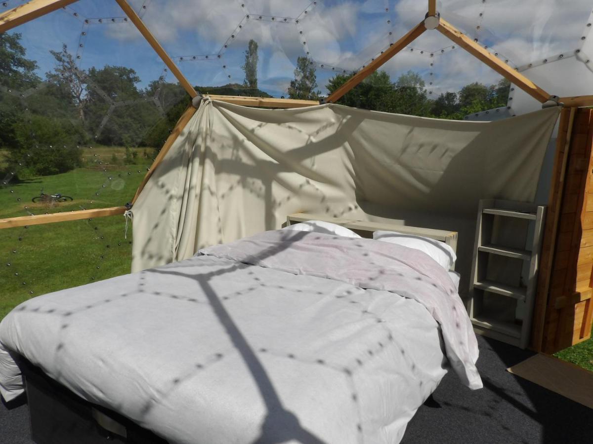 Camping 3 Etoiles - Piscine Chauffee - Vue Montagne 圣吉隆 外观 照片