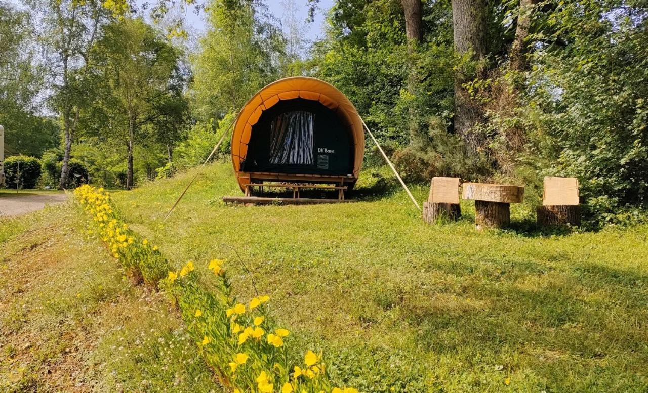 Camping 3 Etoiles - Piscine Chauffee - Vue Montagne 圣吉隆 外观 照片