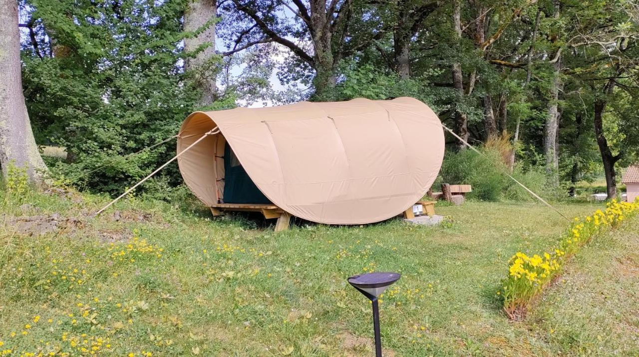Camping 3 Etoiles - Piscine Chauffee - Vue Montagne 圣吉隆 外观 照片