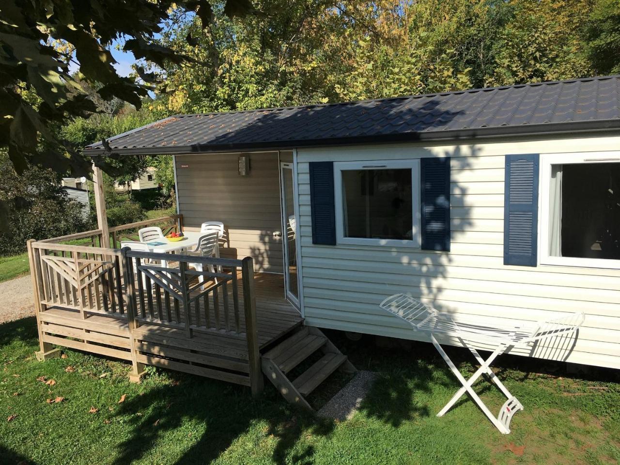 Camping 3 Etoiles - Piscine Chauffee - Vue Montagne 圣吉隆 外观 照片