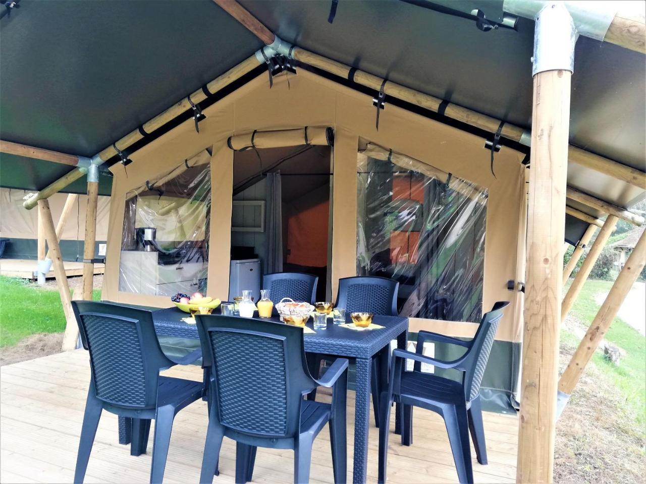 Camping 3 Etoiles - Piscine Chauffee - Vue Montagne 圣吉隆 外观 照片