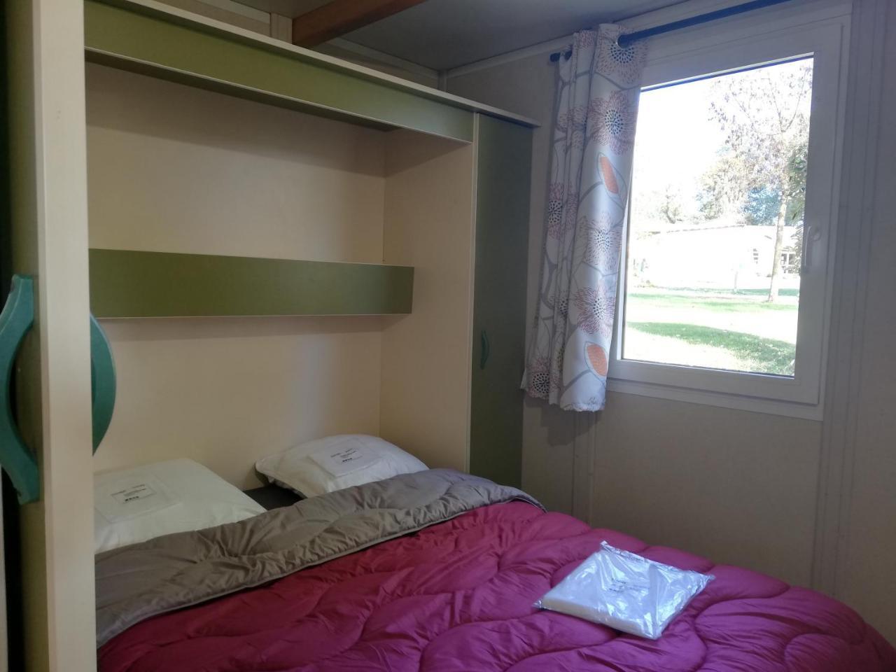 Camping 3 Etoiles - Piscine Chauffee - Vue Montagne 圣吉隆 外观 照片