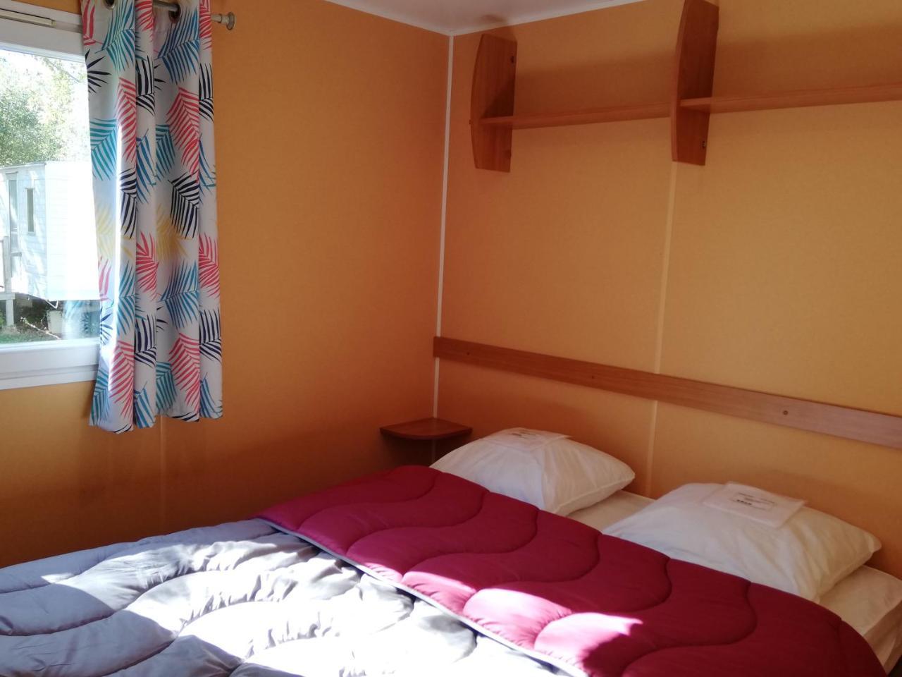 Camping 3 Etoiles - Piscine Chauffee - Vue Montagne 圣吉隆 外观 照片