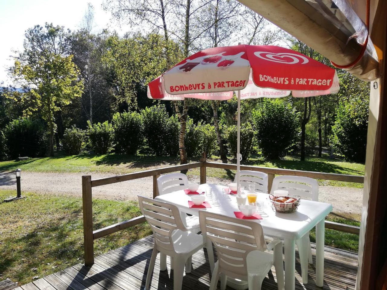 Camping 3 Etoiles - Piscine Chauffee - Vue Montagne 圣吉隆 外观 照片