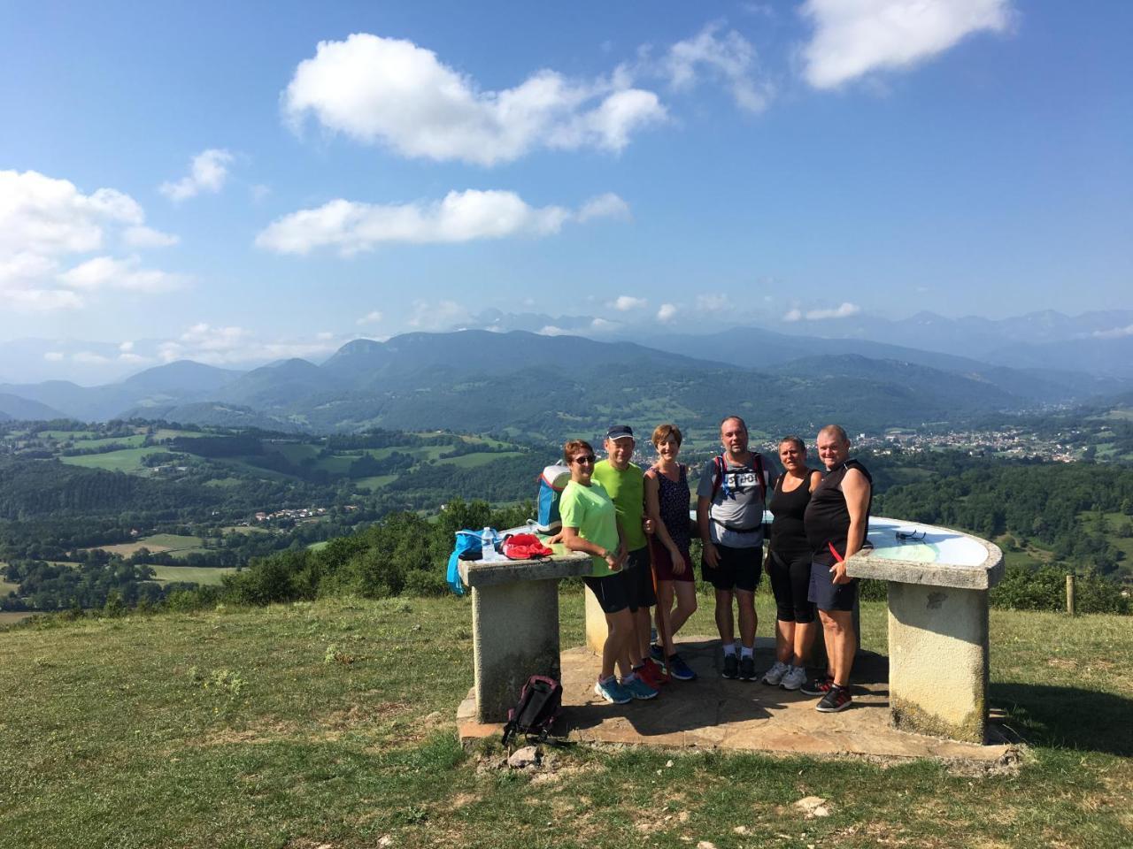 Camping 3 Etoiles - Piscine Chauffee - Vue Montagne 圣吉隆 外观 照片