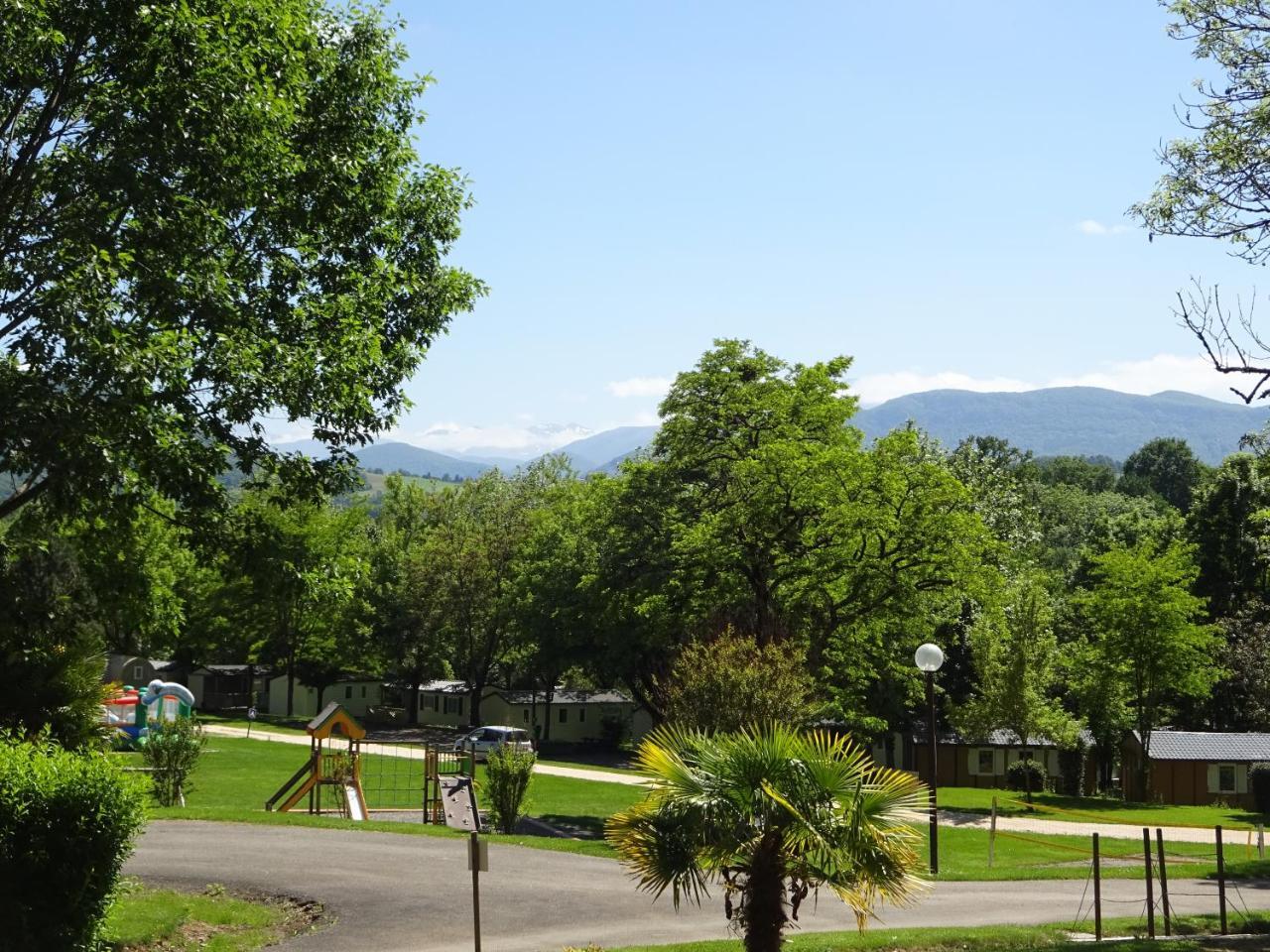 Camping 3 Etoiles - Piscine Chauffee - Vue Montagne 圣吉隆 外观 照片